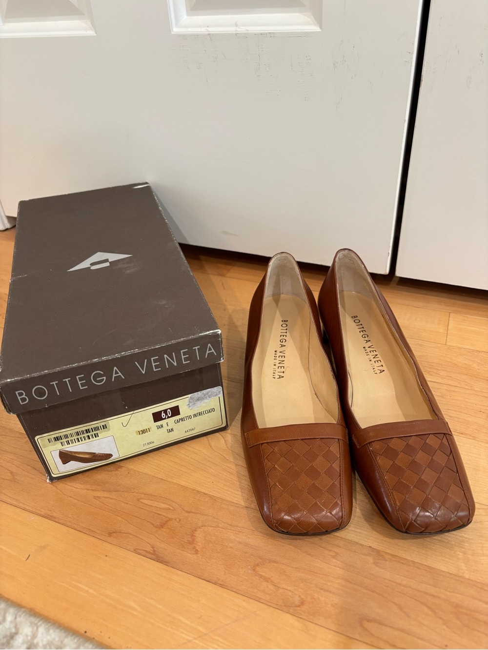 Bottega Veneta Brown Woven Leather Kitten Herl Pumps size 6 - never worn!